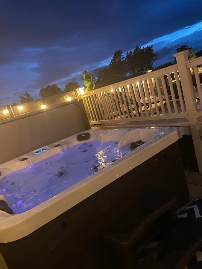 Hot Tub 9 The Fairways Hotel Alnwick Exterior photo